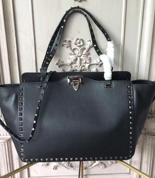 Valentino Rcckstud Black Rivet Imported Plain Veins Calfskin Leather Shopping Bag Black