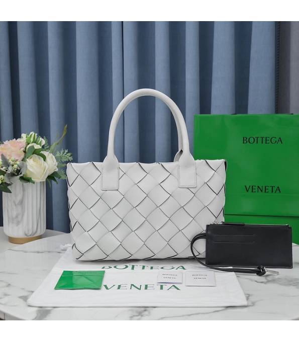 Bottega Veneta Maxi Cabat White Original Lambskin Leather Tote Bag