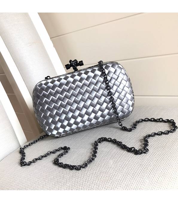 Bottega Veneta Knot Silver Original Weave Leather Clutch With Chain