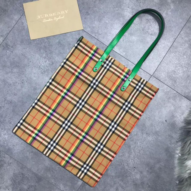 Burberry Large Shopping Tote in Rainbwo Vintage Check Canvas and Green Leather 2018 Collection