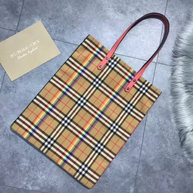 Burberry Large Shopping Tote in Rainbwo Vintage Check Canvas and Pink Leather 2018 Collection