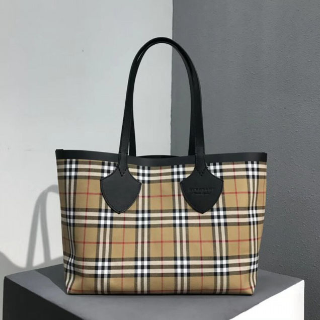 Burberry Medium Reversible Tote in Vintage Canvas Check and Leather 2018 (2) Collection