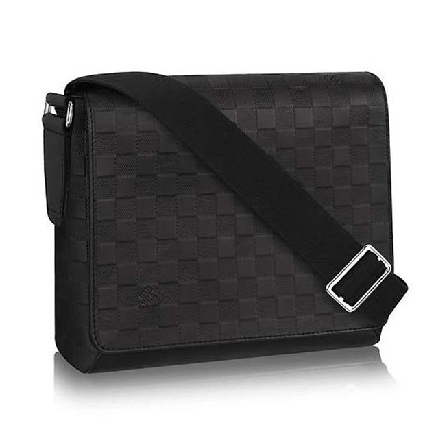 Louis Vuitton Damier Infini Leather District MM N41038 Onyx