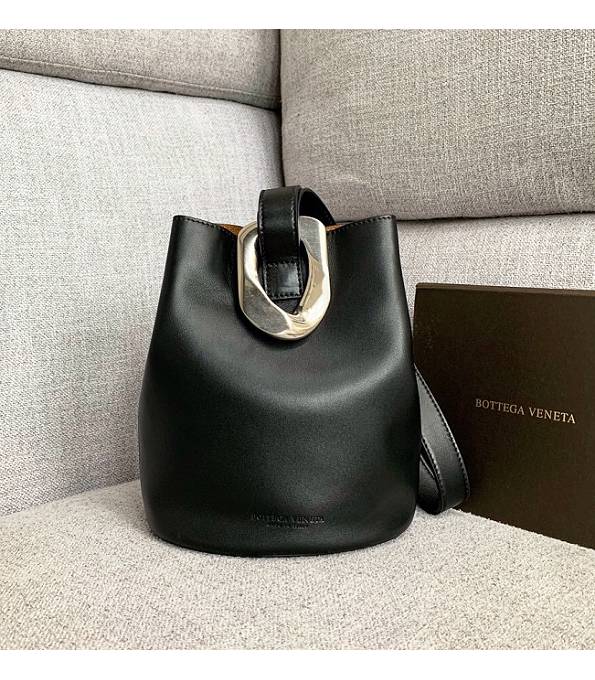 Bottega Veneta Black Original Real Leather Drop Bucket Bag