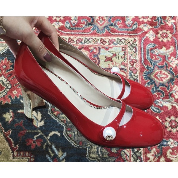 Gucci Mid-heel Pump with Horse Hoof Heel Red 2019