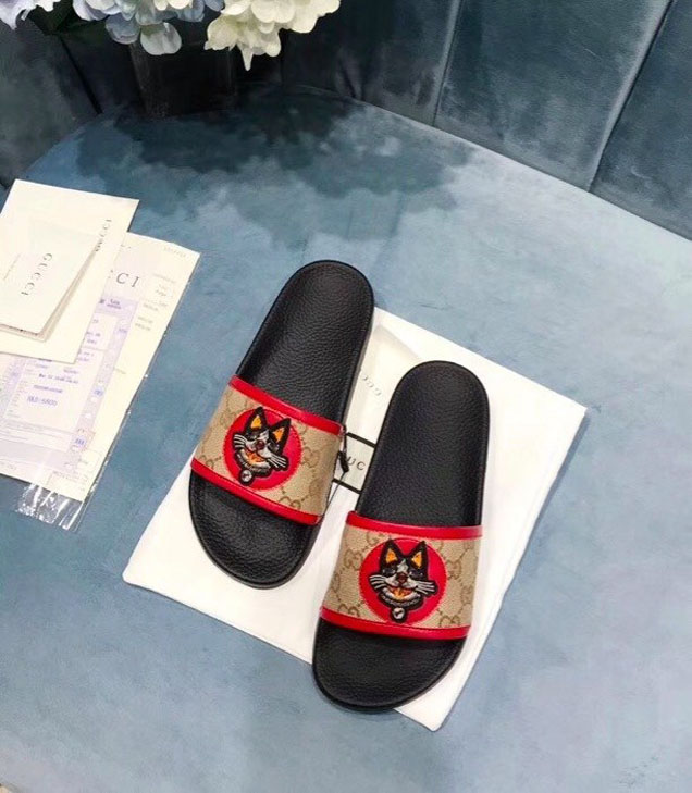 Gucci GG Supreme Slide with Dog Pursuit Canvas Slide Pool Sandals Spring Summer 2018 Collection Red Beige