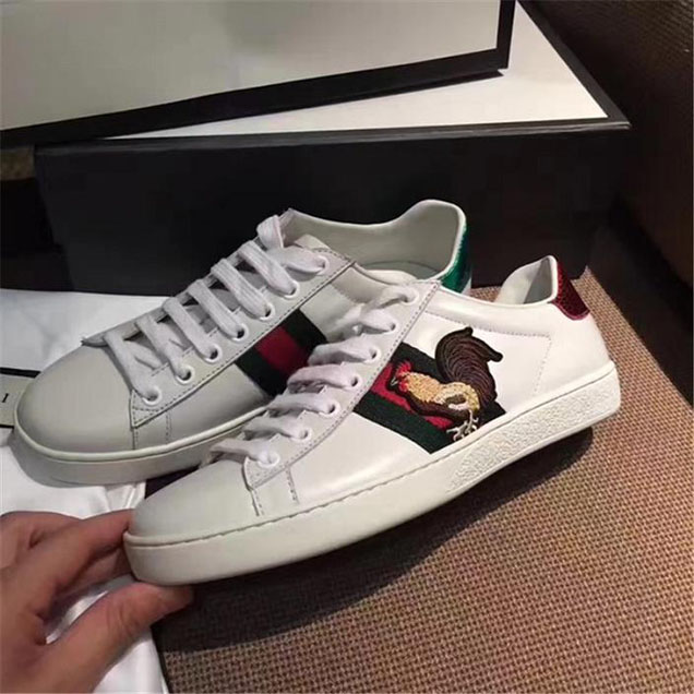 Gucci Ace Rooster-Embroidered Snake Trimmed Low-Top Sneakers Calfskin Leather Fall Winter 2017 Collection White Multi