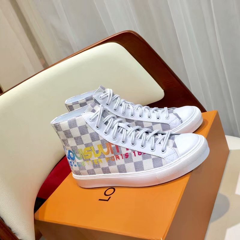 Louis Vuitton DIGITAL EXCLUSIVE HEART SNEAKER BOOT LV917SY