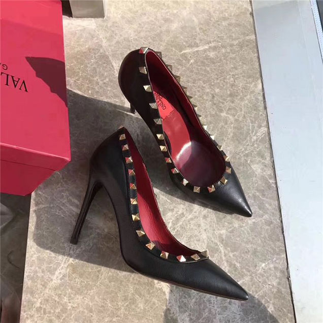 Valentino Garavani Rockstud 100mm Studded Pumps Grained Calfskin Leather Fall Winter 2017 Collection Black