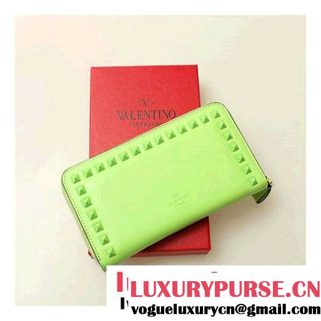 Valentino Garavani Continental Zipped Wallet EWP00079 Light Green - $119.00